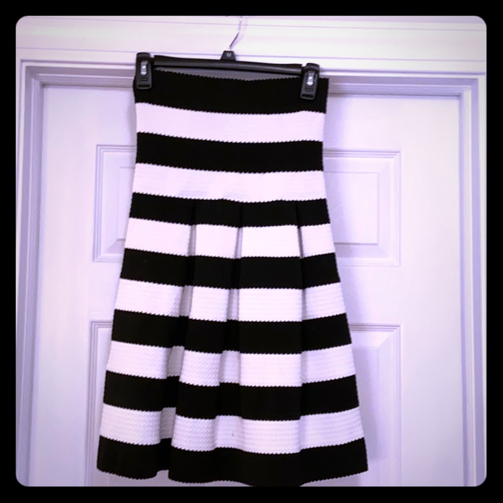 Black and White striped dress 🖤🖤